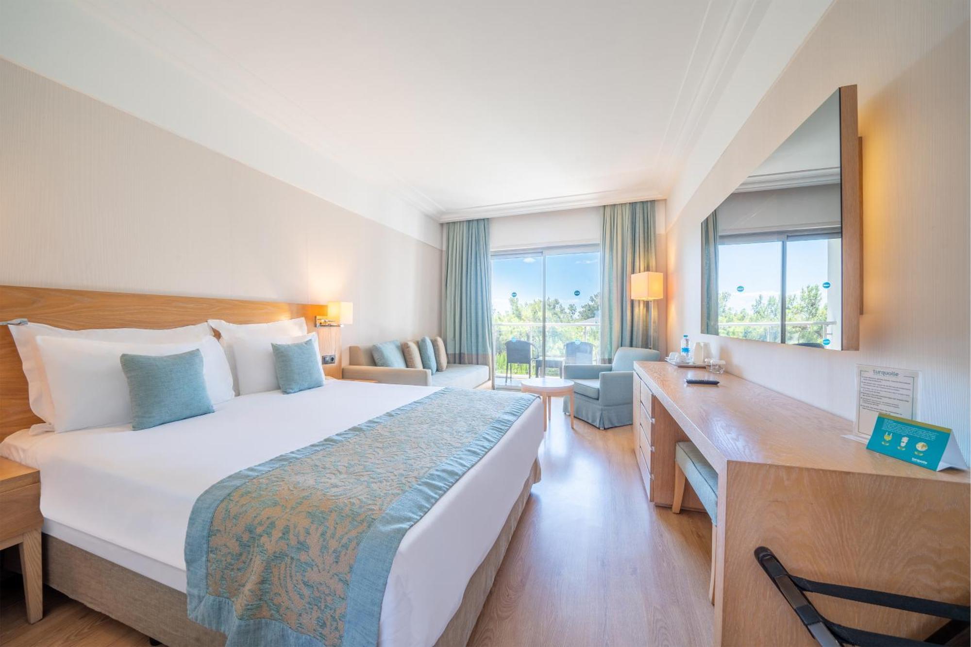 Resort Turquoise